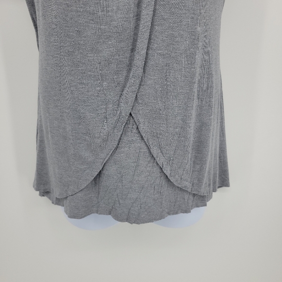 a:glow Gray Short-sleeve maternity shirt - Picture 8 of 12